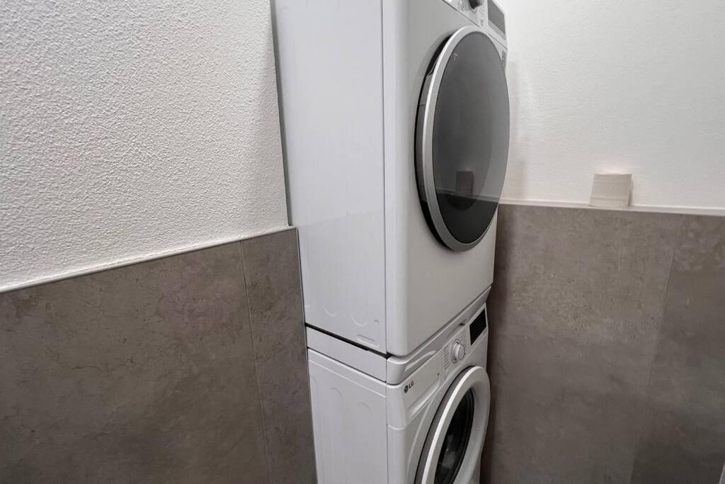 2 Room Apartment, New Building, Bosakova Street, 28 Bratislava Luaran gambar